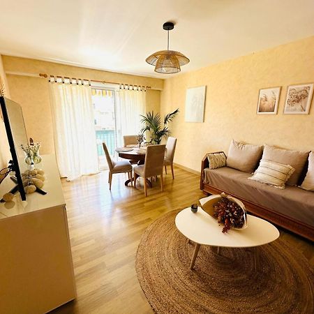 Spacieux 2 Chambres 65M2 Climatise Au Village Medieval Entre Nice Et Antibes Villeneuve-Loubet Exterior foto