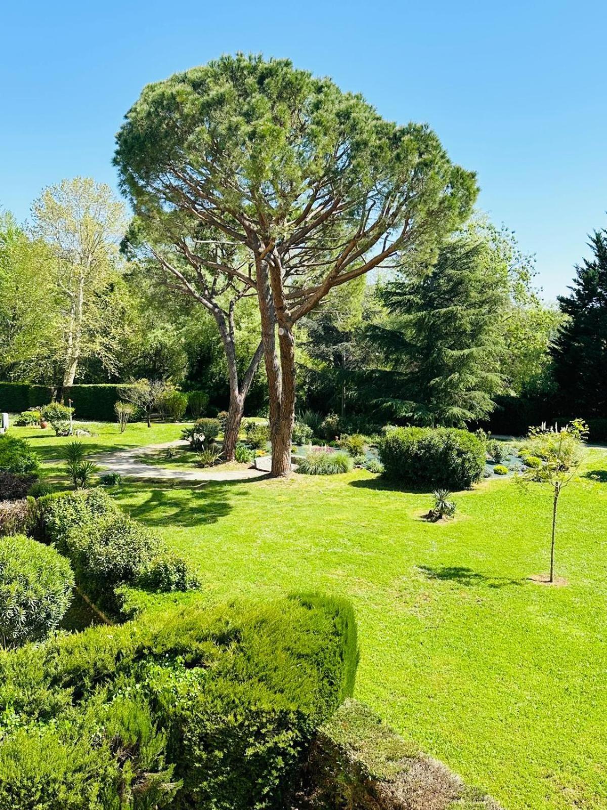 Spacieux 2 Chambres 65M2 Climatise Au Village Medieval Entre Nice Et Antibes Villeneuve-Loubet Exterior foto